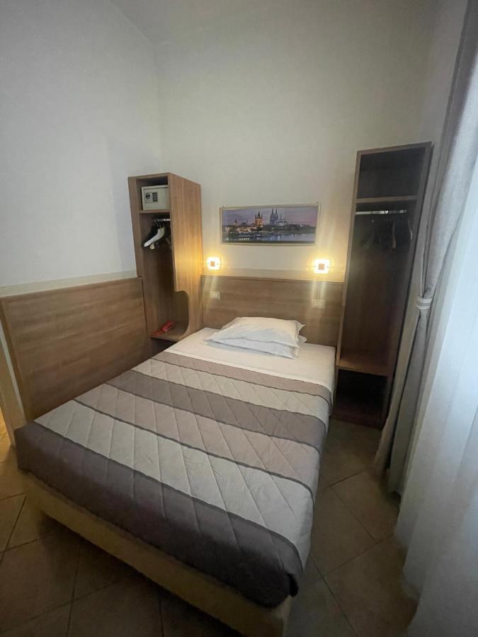 Hotel Montecarlo Milano Exteriör bild